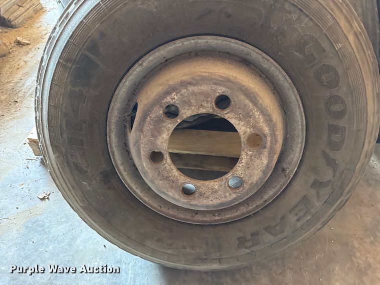 image for item DY8360 (6) tractor tires