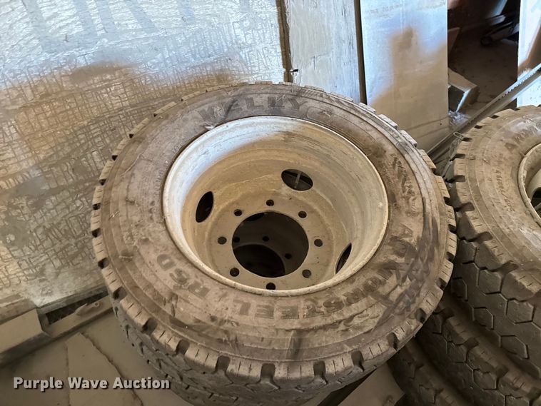 image for item DY8362 (6) 245/70R19.5 wheels and tires