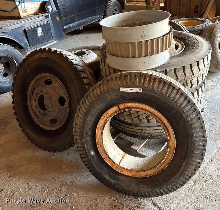 image for item DY8363 Tires and wheels