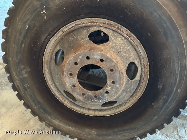 image for item DY8363 Tires and wheels