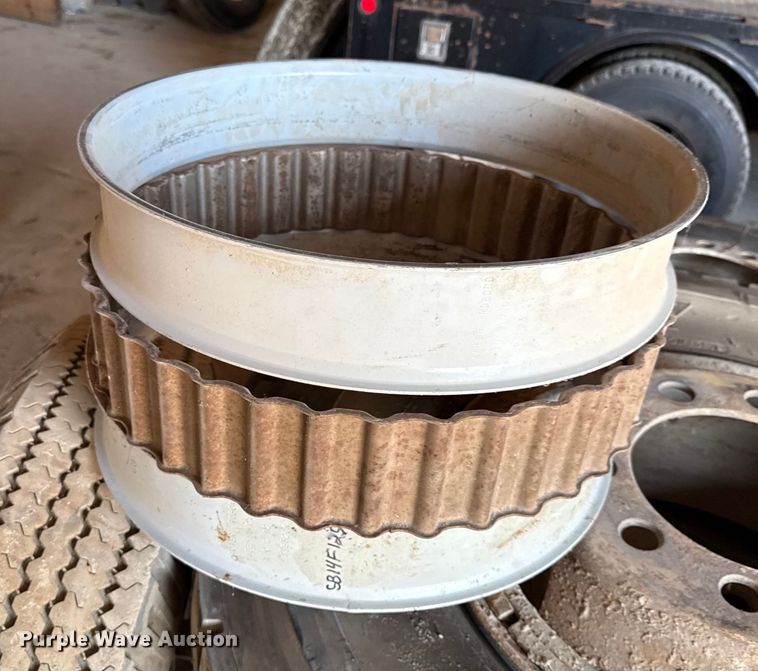 image for item DY8363 Tires and wheels