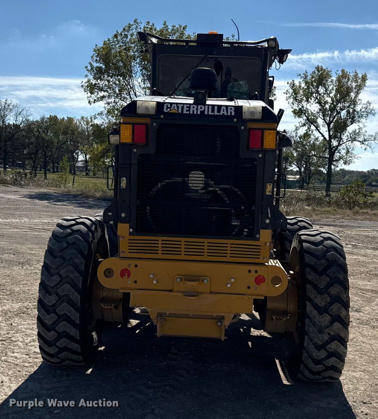 image for item DY8364 2010 Caterpillar 12M motor grader