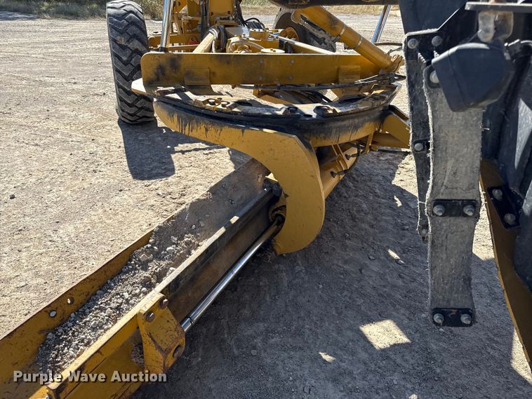 image for item DY8364 2010 Caterpillar 12M motor grader