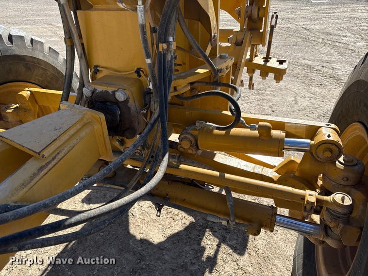 image for item DY8364 2010 Caterpillar 12M motor grader