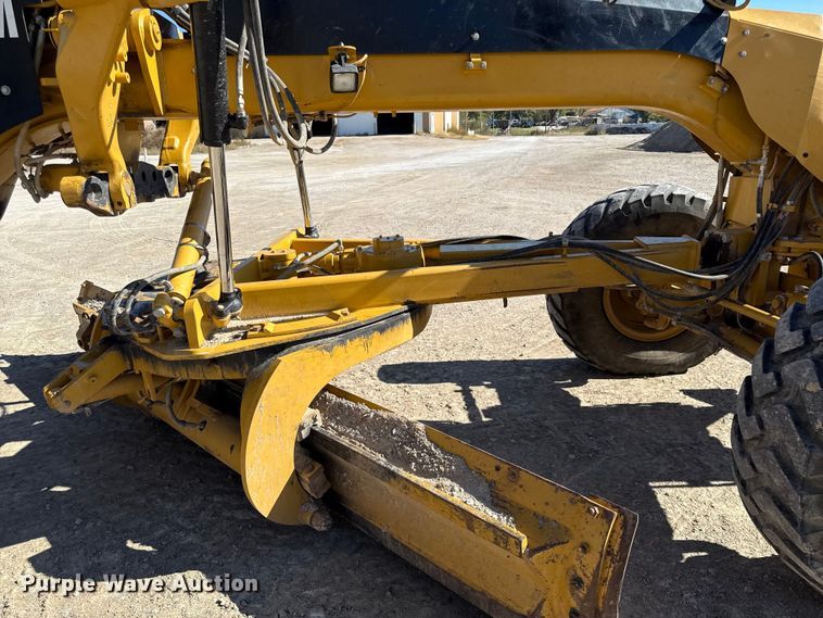 image for item DY8364 2010 Caterpillar 12M motor grader