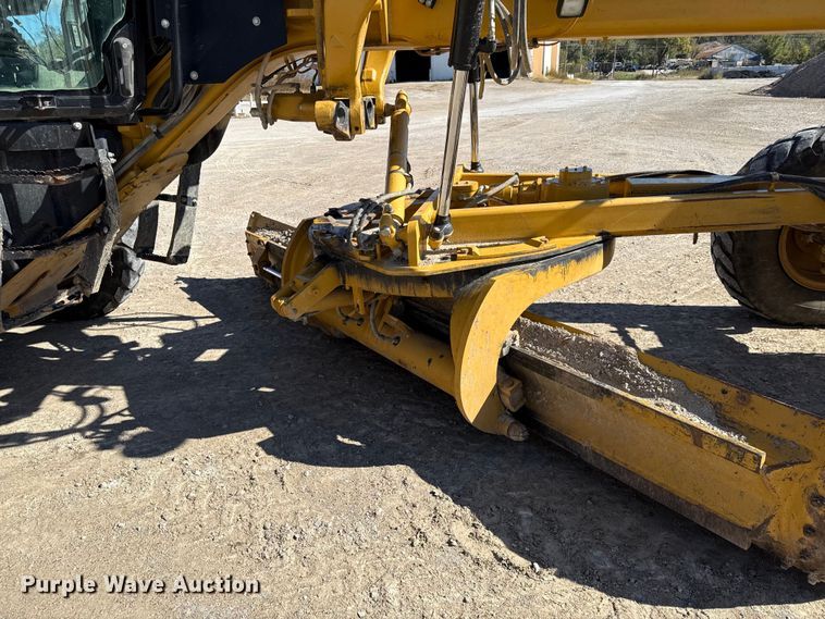 image for item DY8364 2010 Caterpillar 12M motor grader