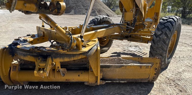 image for item DY8364 2010 Caterpillar 12M motor grader