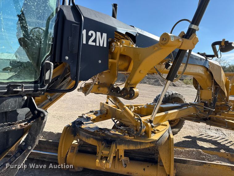 image for item DY8364 2010 Caterpillar 12M motor grader