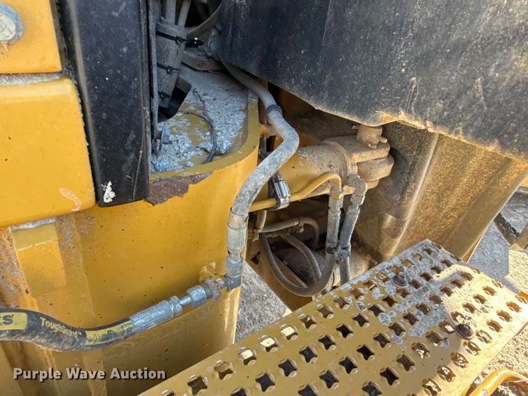 image for item DY8364 2010 Caterpillar 12M motor grader