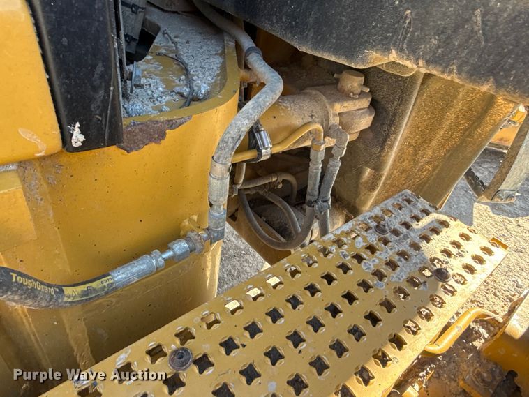 image for item DY8364 2010 Caterpillar 12M motor grader