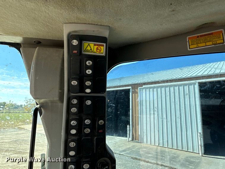 image for item DY8364 2010 Caterpillar 12M motor grader