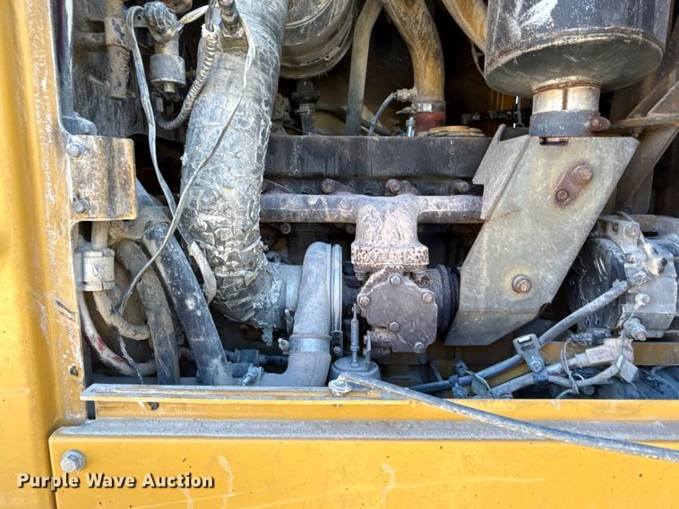 image for item DY8364 2010 Caterpillar 12M motor grader