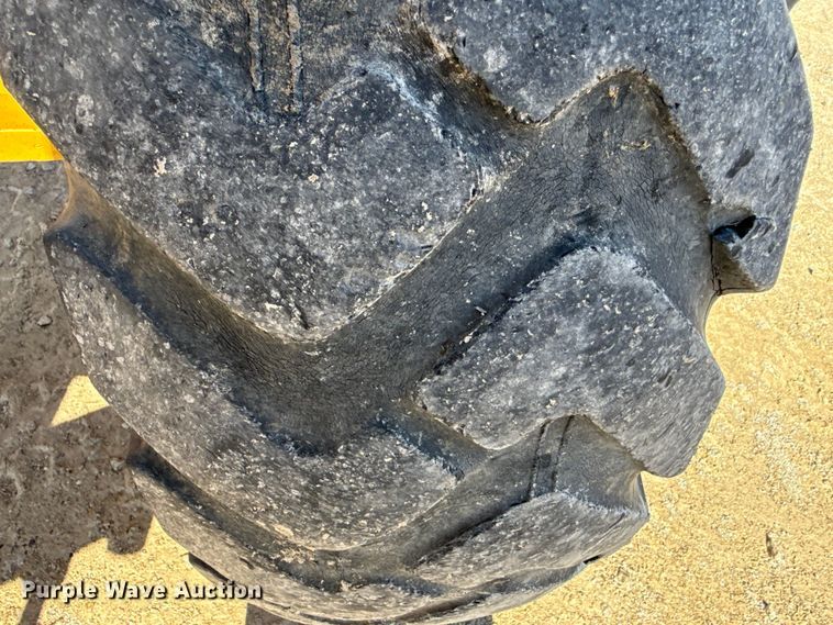 image for item DY8364 2010 Caterpillar 12M motor grader