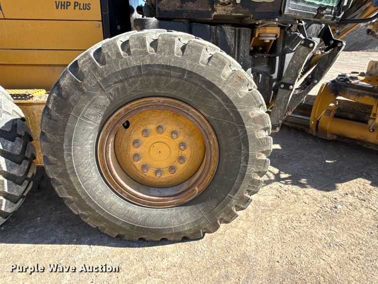 image for item DY8364 2010 Caterpillar 12M motor grader