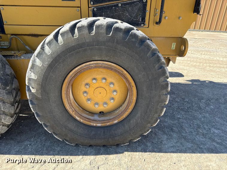 image for item DY8364 2010 Caterpillar 12M motor grader