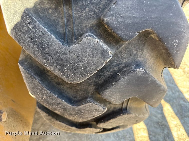 image for item DY8364 2010 Caterpillar 12M motor grader