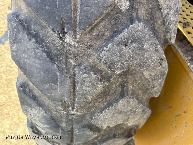 image for item DY8364 2010 Caterpillar 12M motor grader