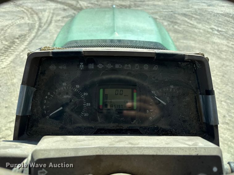 image for item DY8366 2011 John Deere 6330 tractor