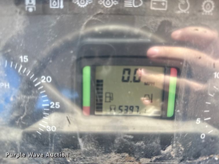 image for item DY8366 2011 John Deere 6330 tractor