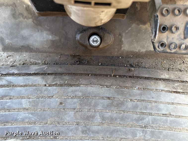 image for item DY8366 2011 John Deere 6330 tractor