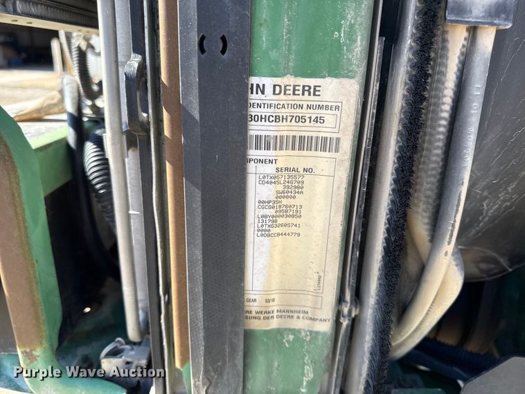 image for item DY8366 2011 John Deere 6330 tractor