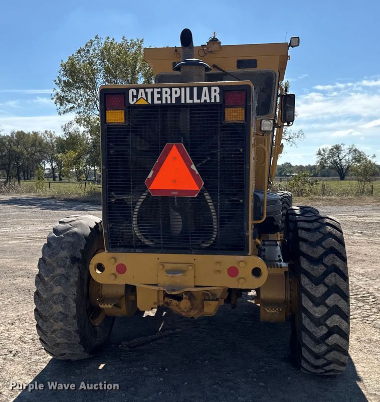 image for item DY8367 2007 Caterpillar 140H motor grader