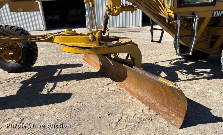 image for item DY8367 2007 Caterpillar 140H motor grader