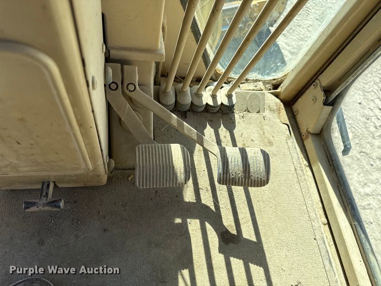 image for item DY8367 2007 Caterpillar 140H motor grader