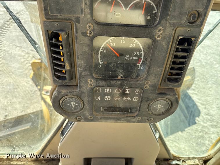 image for item DY8367 2007 Caterpillar 140H motor grader