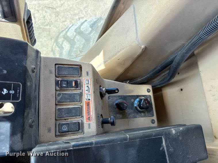 image for item DY8367 2007 Caterpillar 140H motor grader