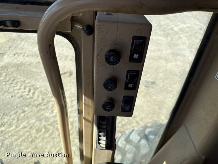 image for item DY8367 2007 Caterpillar 140H motor grader