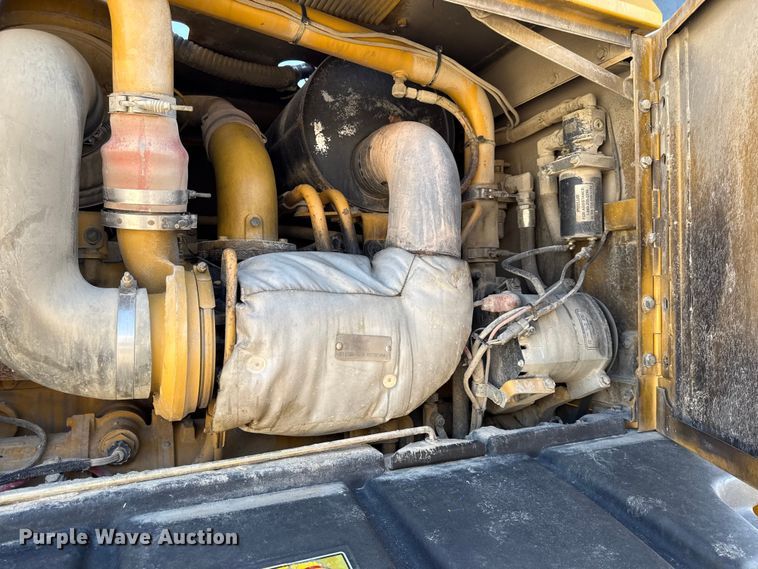 image for item DY8367 2007 Caterpillar 140H motor grader