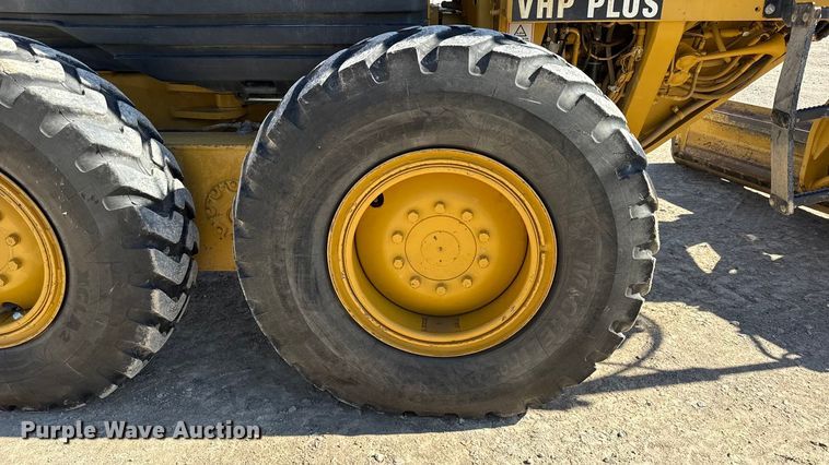 image for item DY8367 2007 Caterpillar 140H motor grader