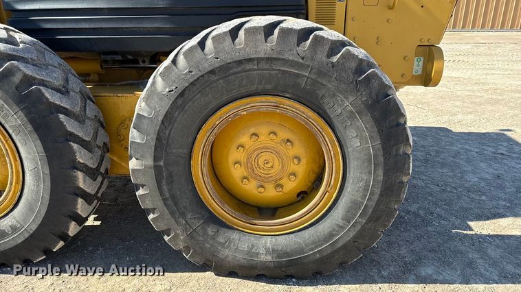 image for item DY8367 2007 Caterpillar 140H motor grader