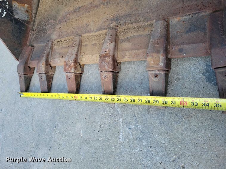 image for item DZ6733 (2) WB excavator buckets