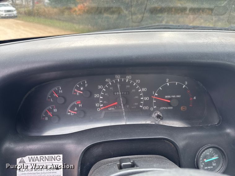 image for item EA2008 2004 Ford F750 crane truck