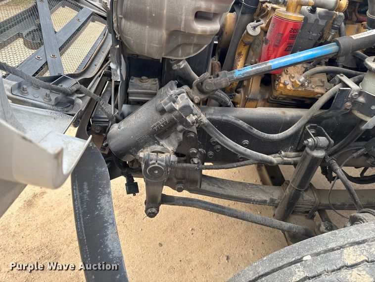 image for item EA2008 2004 Ford F750 crane truck