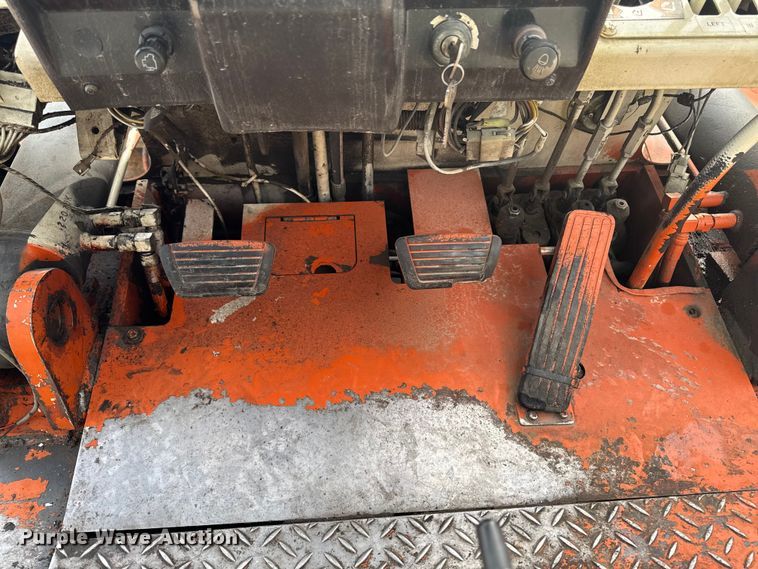 image for item EA2009 Nissan DF05A70V forklift