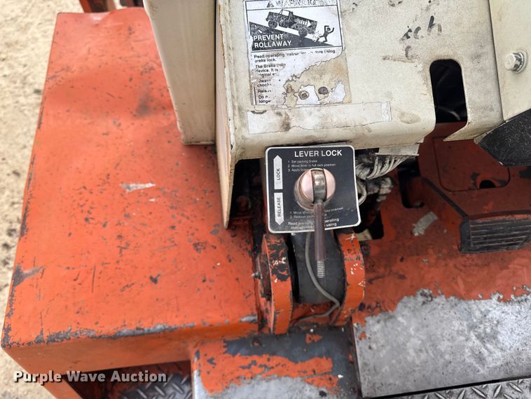 image for item EA2009 Nissan DF05A70V forklift