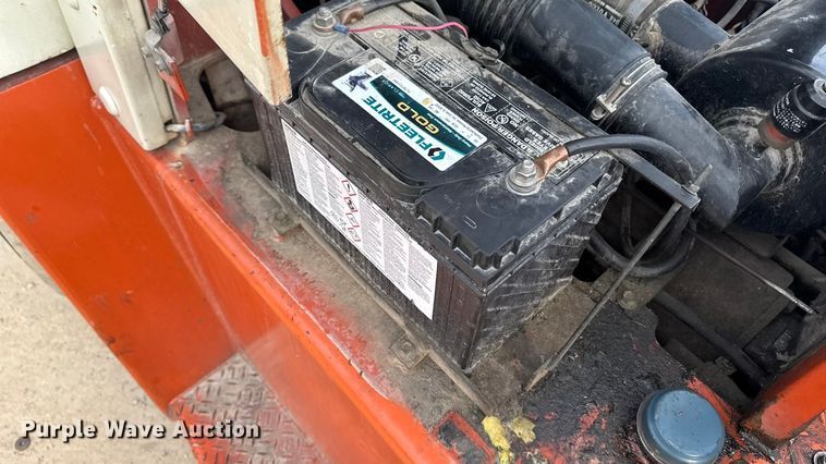 image for item EA2009 Nissan DF05A70V forklift