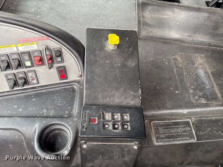 image for item EA2011 1998 Pierce Tilt Cab fire truck