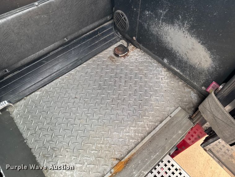 image for item EA2011 1998 Pierce Tilt Cab fire truck