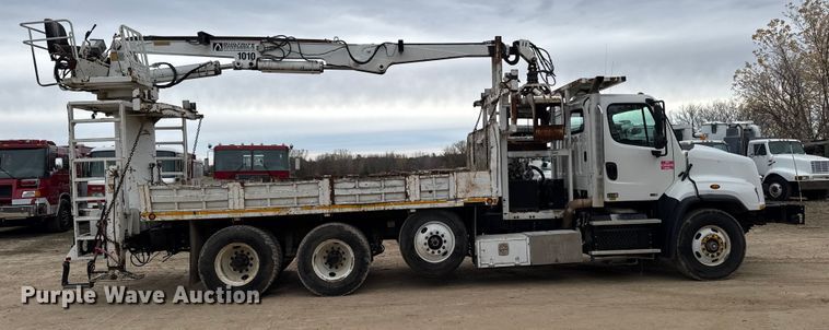 image for item EA2014 2014 Freightliner 114SD crane truck