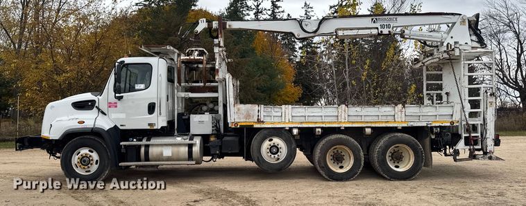 image for item EA2014 2014 Freightliner 114SD crane truck