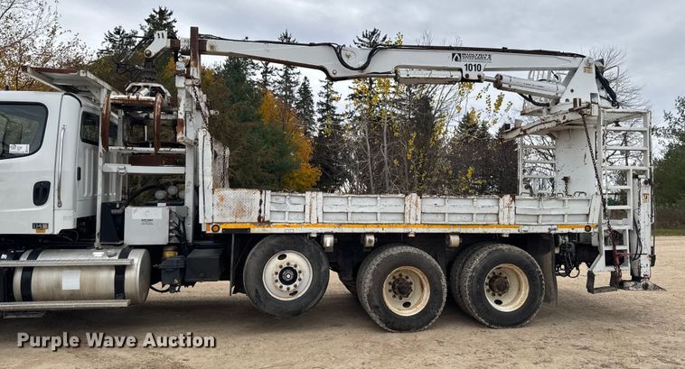image for item EA2014 2014 Freightliner 114SD crane truck