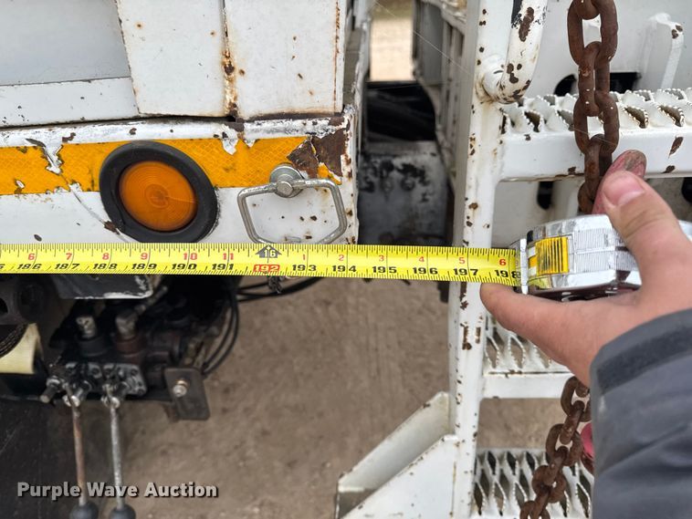 image for item EA2014 2014 Freightliner 114SD crane truck