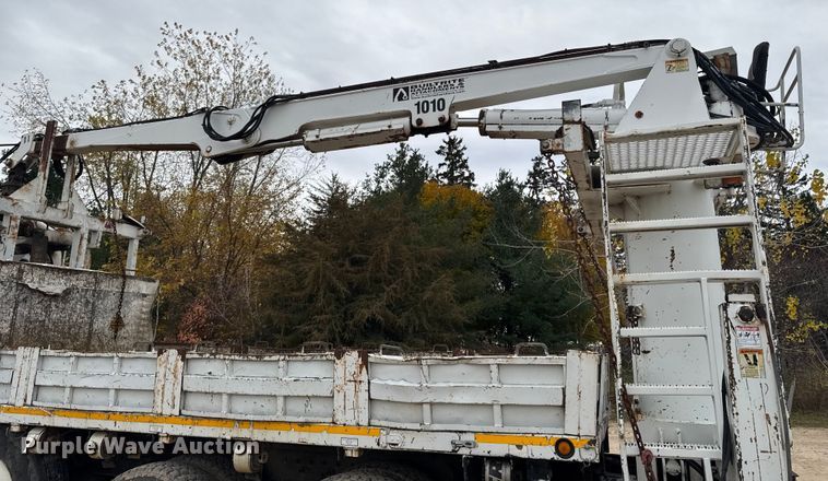 image for item EA2014 2014 Freightliner 114SD crane truck