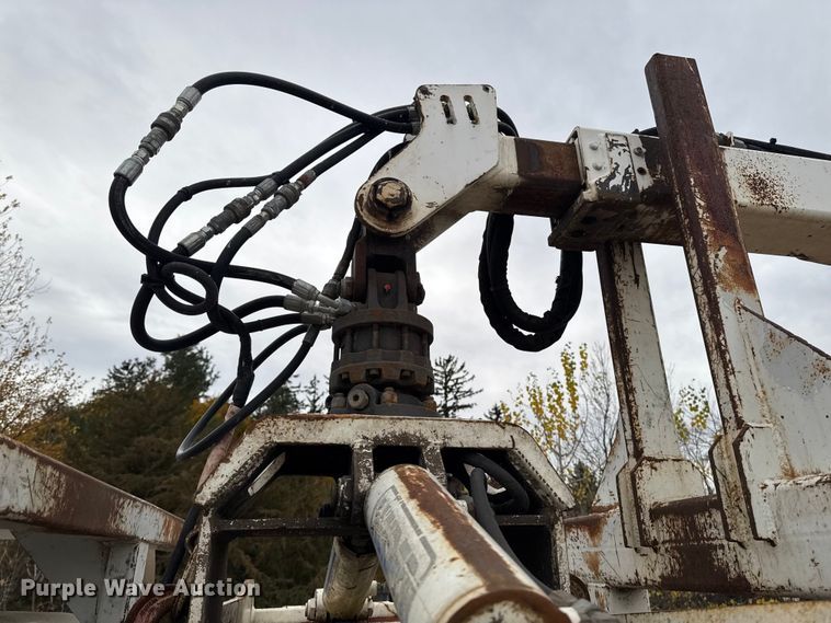 image for item EA2014 2014 Freightliner 114SD crane truck