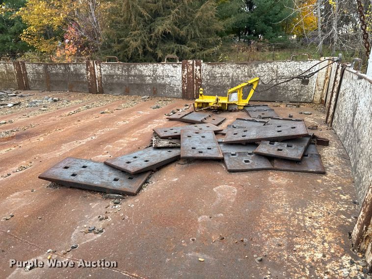 image for item EA2014 2014 Freightliner 114SD crane truck