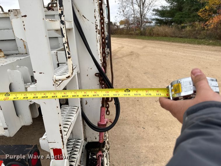 image for item EA2014 2014 Freightliner 114SD crane truck